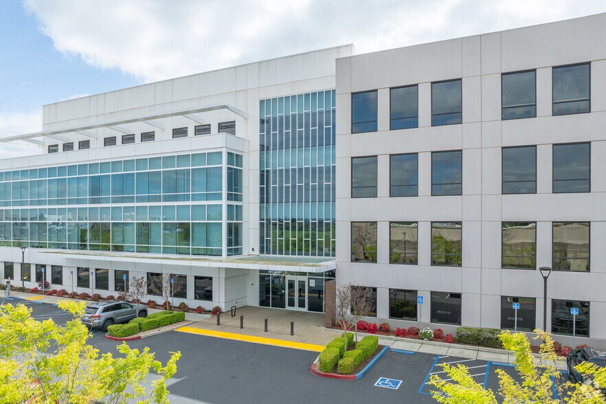 More Photos Of 8220 Longleaf Dr, Elk Grove Office For Lease