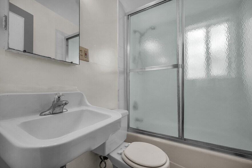 More Photos Of 2363 Torrance Blvd, Torrance Apartments For Sale