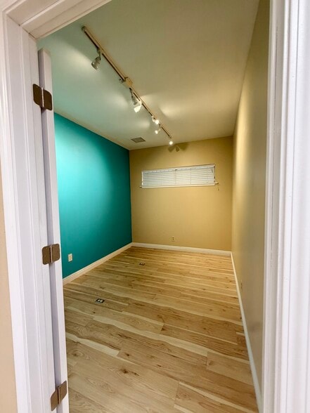 More Photos Of 3231 Waring Ct, Oceanside Medical For Lease