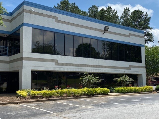 More Photos Of 1800 Phoenix Blvd, Atlanta Unknown For Lease