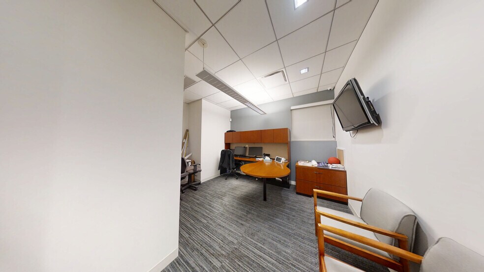 More Photos Of 1333 60th St, Brooklyn Office For Sale
