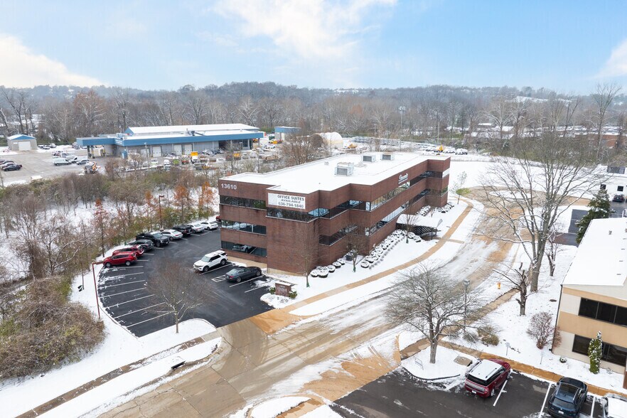 More Photos Of 13610 Barrett Office Dr, Ballwin Office For Lease
