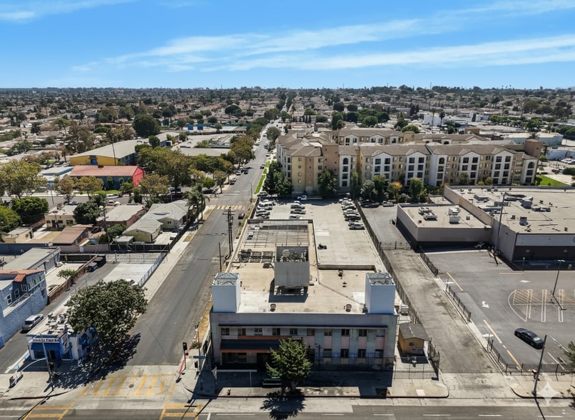 More Photos Of 1704 W Manchester Ave, Los Angeles Medical For Sale