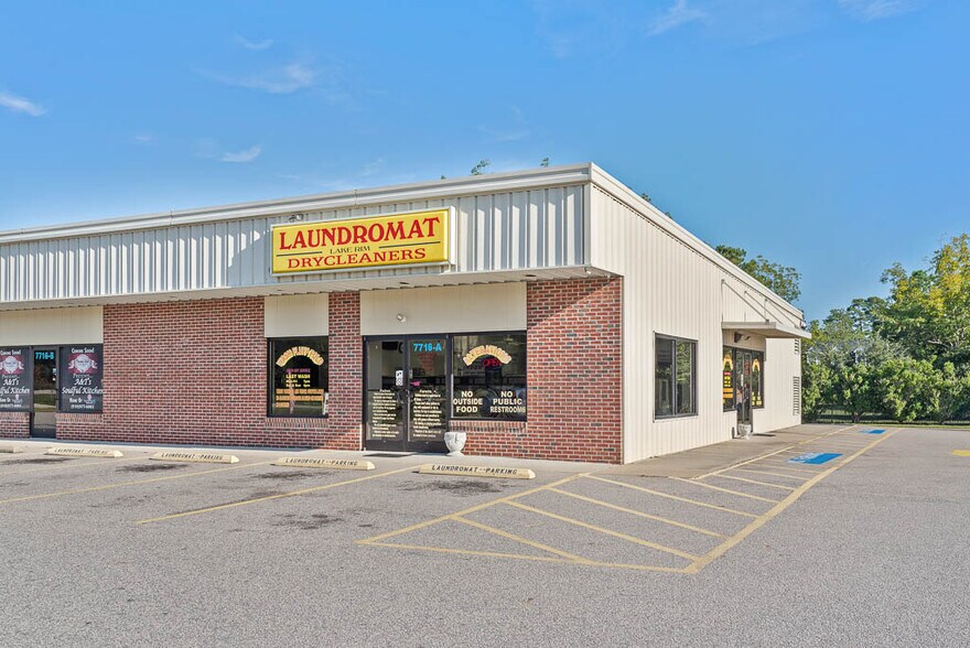 More Photos Of 7716 Raeford Rd, Fayetteville Freestanding For Sale