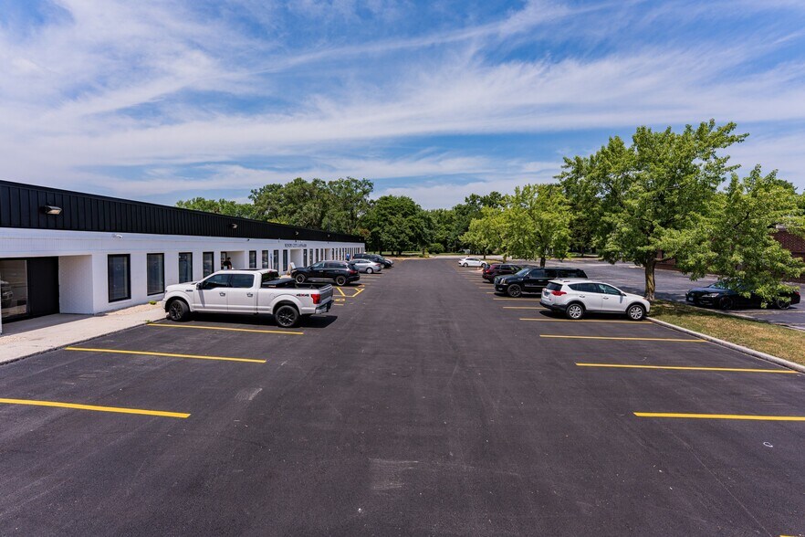 More Photos Of 1131-1149 W 175th St, Homewood Light Distribution For Lease