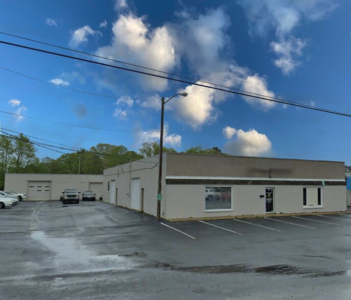 Primary Photo Of 3144 Victory Blvd, Portsmouth Auto Repair For Lease