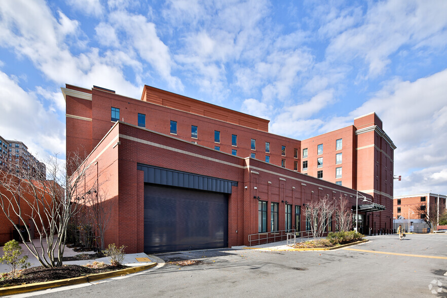 More Photos Of 8321 Baltimore Ave, College Park Hotel For Lease