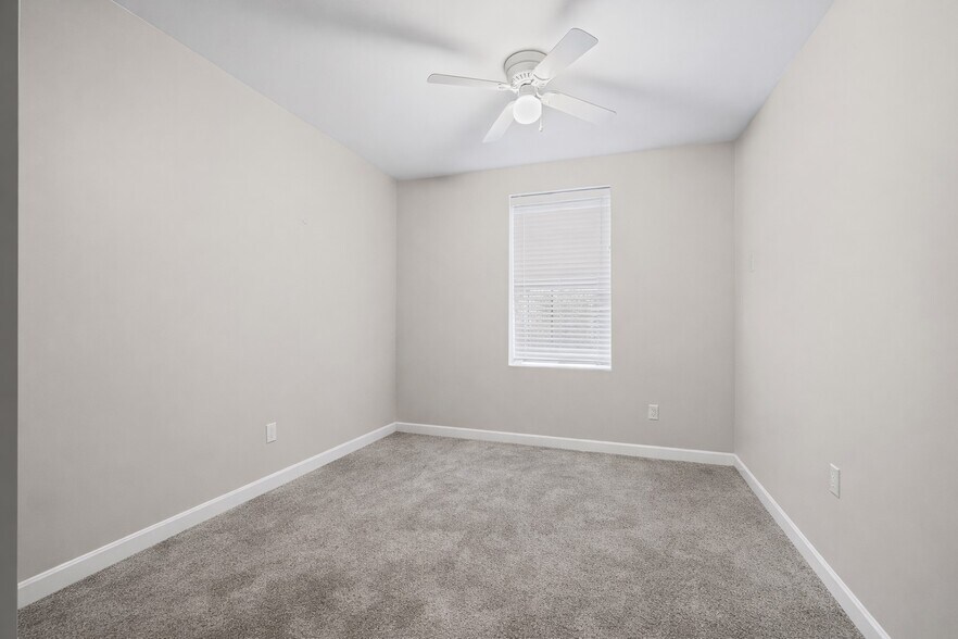 More Photos Of 305 N Main St, Ste Genevieve Storefront Retail Residential For Sale