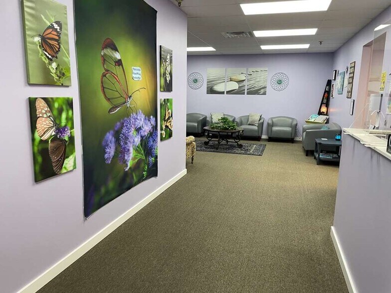 More Photos Of 110-114 S Rum River Dr, Princeton General Retail For Lease