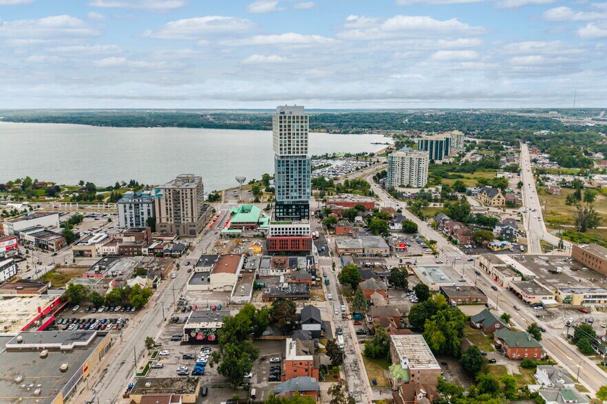 More Photos Of 49 Mary St, Barrie Restaurant For Sale