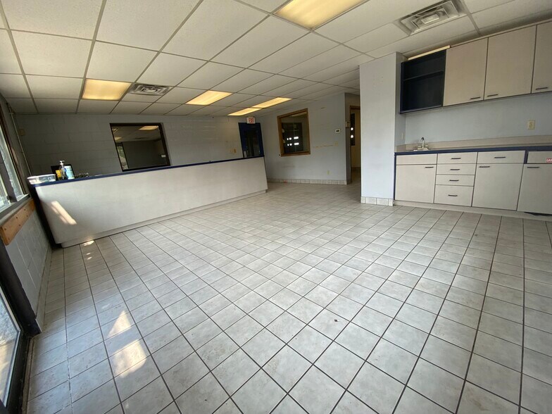 More Photos Of 7869 Big Sky Dr, Madison Storefront Retail Office For Lease