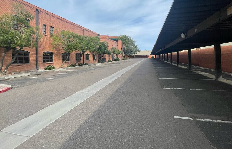 More Photos Of 2701 N 16th St, Phoenix Medical For Sale