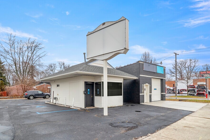 More Photos Of 35812 W Michigan Ave, Wayne Carwash For Lease