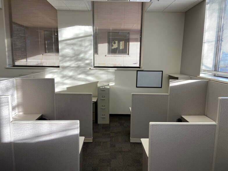 Primary Photo Of 1111 E South River St, Appleton Apartments For Sale