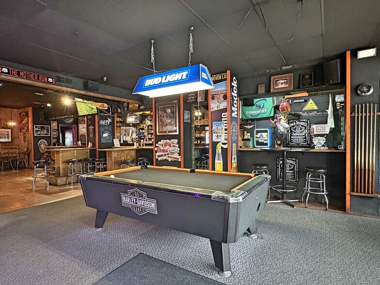 More Photos Of 219 S Main St, Fort Atkinson Bar For Sale