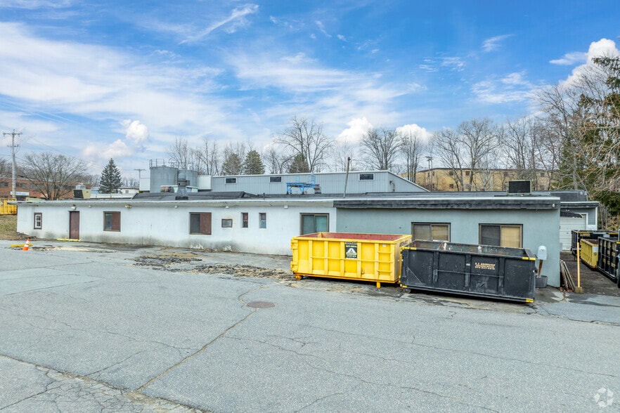 More Photos Of 62 Lakeview St, Leominster Warehouse For Sale
