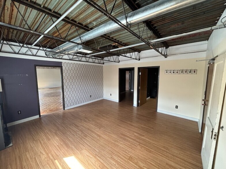 More Photos Of 2018 S Cedar St, Holt Storefront Retail Office For Lease