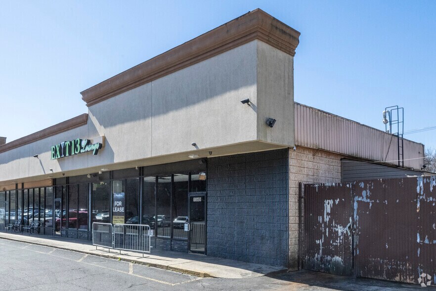 Primary Photo Of 1547 Arthur Kill Rd, Staten Island Freestanding For Sale