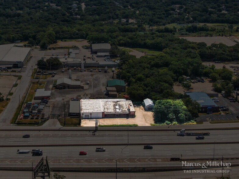 More Photos Of 3855 South Fwy, Fort Worth Light Distribution For Sale