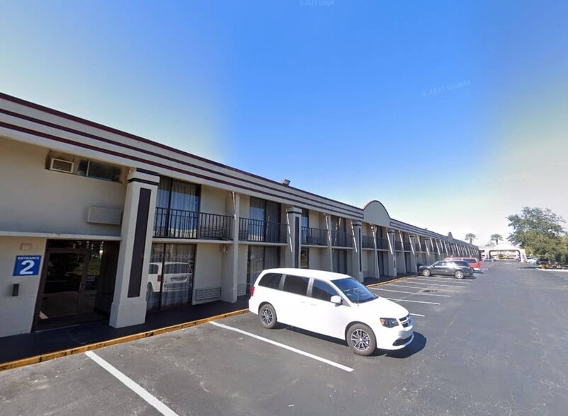 More Photos Of 1401 Atlantic Blvd, Neptune Beach Hotel For Sale