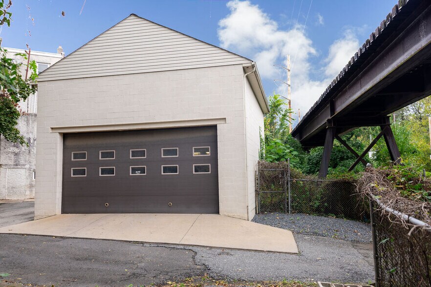 More Photos Of 8257 Frankford Ave, Philadelphia Auto Repair For Sale