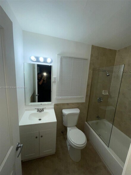 More Photos Of 231 SW 15th St, Pompano Beach Apartments For Sale