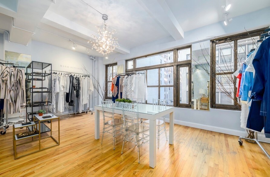 More Photos Of 13 W 36th St, New York Loft Creative Space For Lease