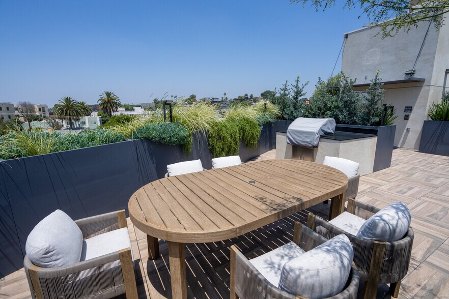 More Photos Of 1915 Park Avenue, Los Angeles Apartments For Sale