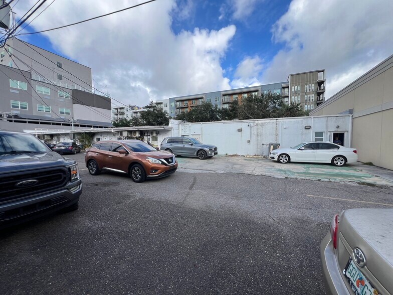 More Photos Of 1610 Central Ave, Saint Petersburg Storefront For Lease