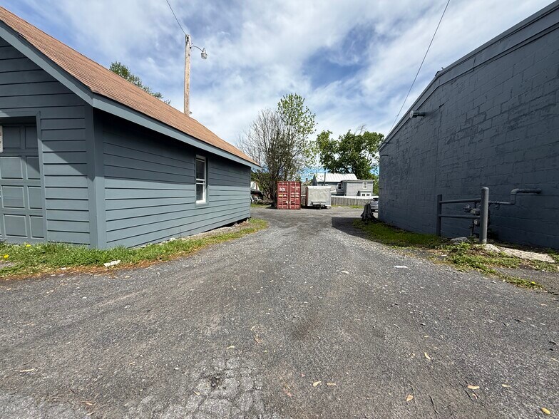 More Photos Of 156 Broadway, Port Ewen Freestanding For Sale