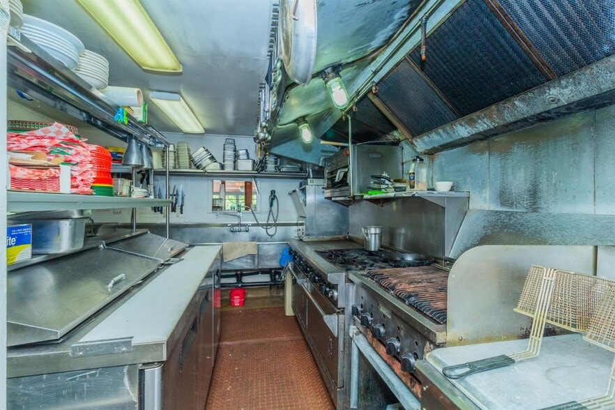 More Photos Of 23117 Tollhouse Rd, Clovis Restaurant For Sale