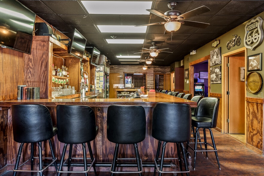 More Photos Of 209 W Main St, Genoa Bar For Sale