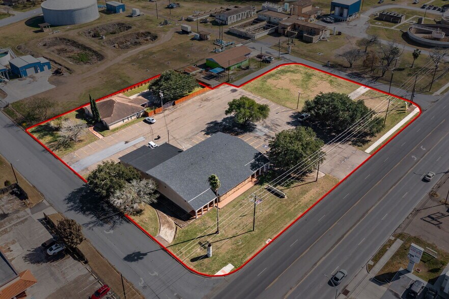 More Photos Of 2602 N Texas Blvd, Weslaco Freestanding For Sale