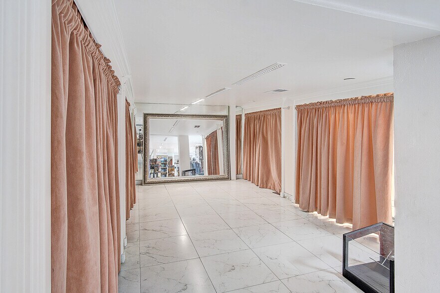 More Photos Of 6439-6501 Pacific Blvd, Huntington Park Storefront For Sale