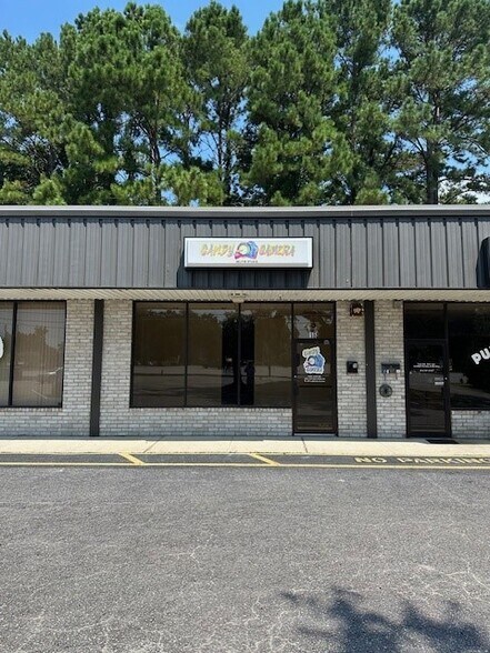 More Photos Of 3620 Ashley Phosphate Rd, Charleston Unknown For Lease