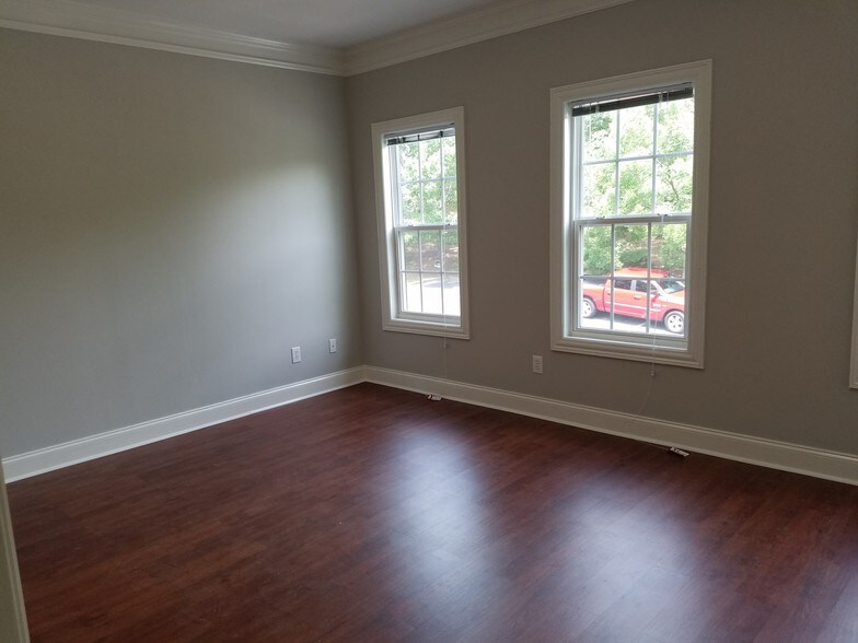 More Photos Of 1050 Shiloh Rd NW, Kennesaw Medical For Sale