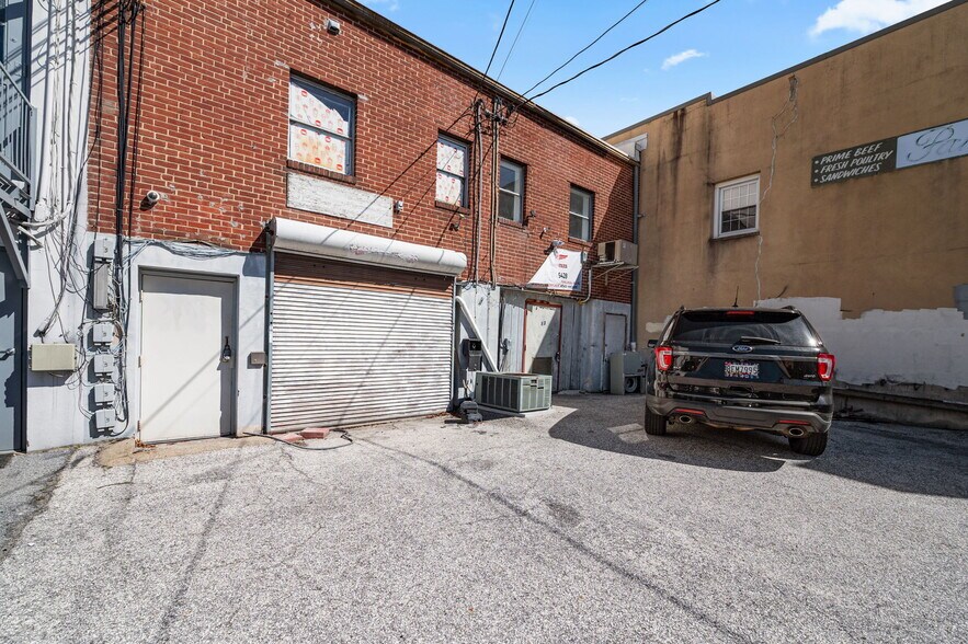 More Photos Of 13 W Allegheny Ave, Towson Storefront For Sale