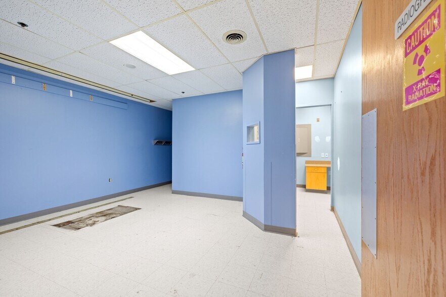 More Photos Of 1637 Mineral Spring Ave, North Providence Medical For Lease