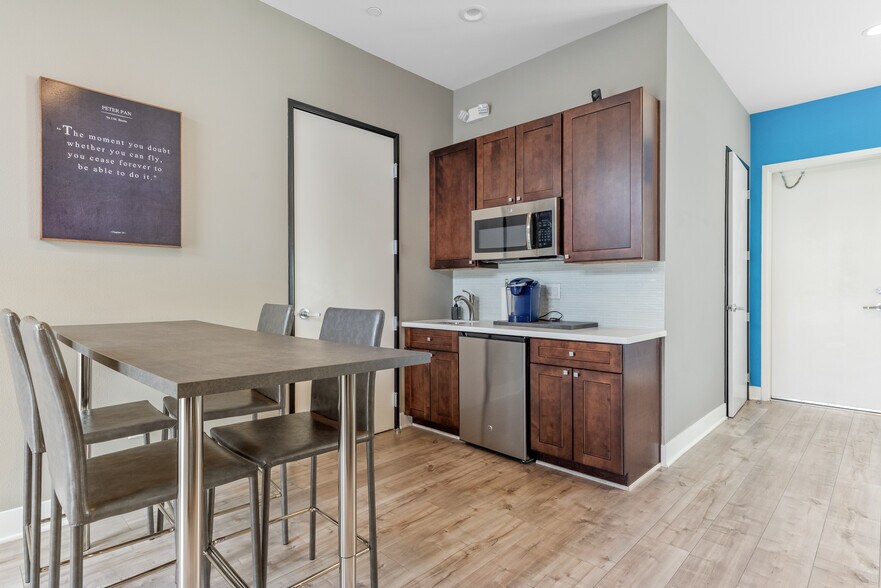More Photos Of 7336 W Post Rd, Las Vegas Loft Creative Space For Lease