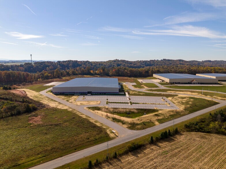 More Photos Of 1295 Huntington Park Dr, Loudon Warehouse For Lease