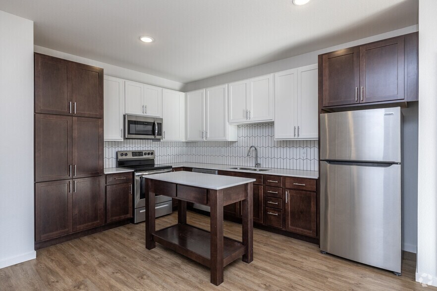 More Photos Of 201 El Dorado Dr, Jordan Apartments For Lease