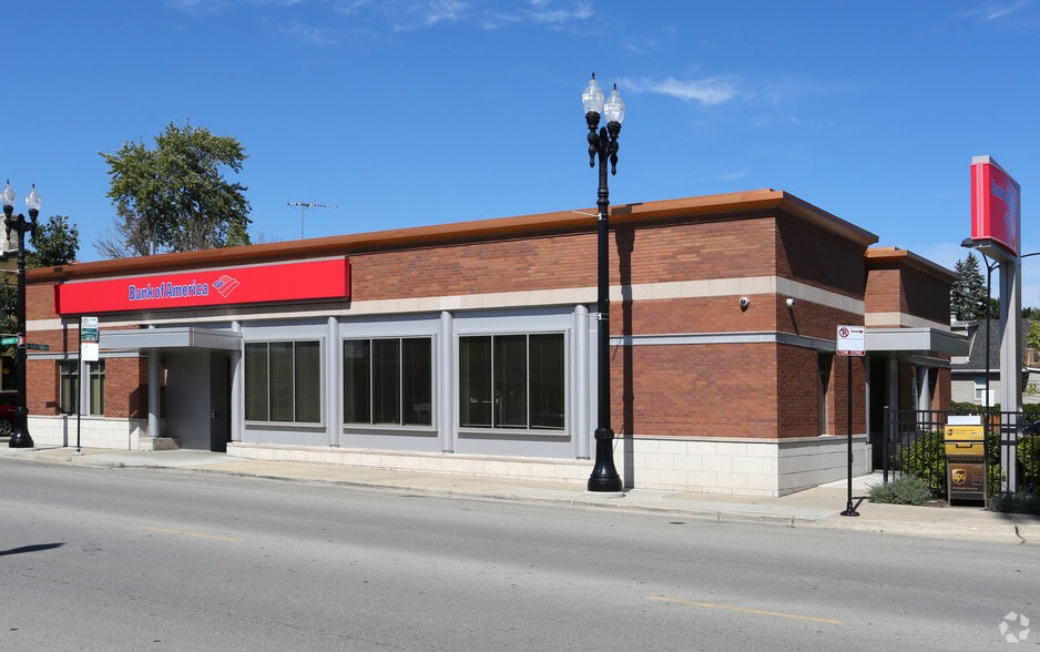 Primary Photo Of 6665 N Northwest Hwy, Chicago Bank For Lease