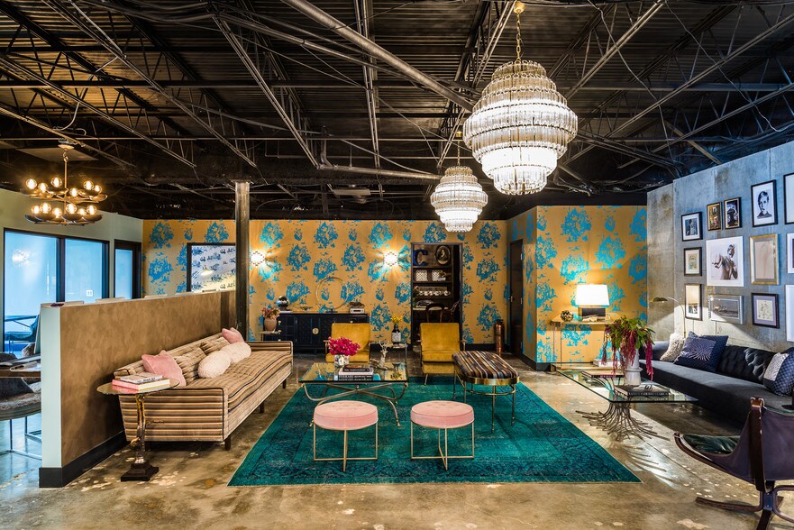 More Photos Of 11969 Ventura Blvd, Studio City Loft Creative Space For Lease