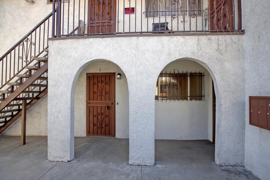 More Photos Of 9715 S Broadway, Los Angeles Multifamily For Sale