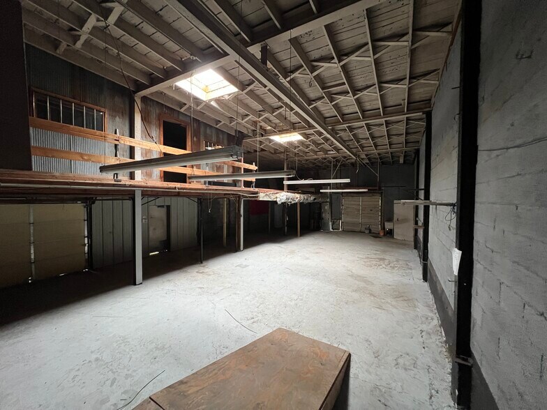 More Photos Of 4941 E Admiral Pl, Tulsa Flex For Lease