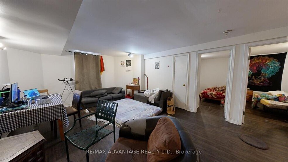 More Photos Of 193 Wharncliffe Rd N, London Apartments For Sale