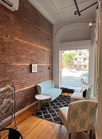 More Photos Of 2 Pleasant St, Brunswick Office For Lease