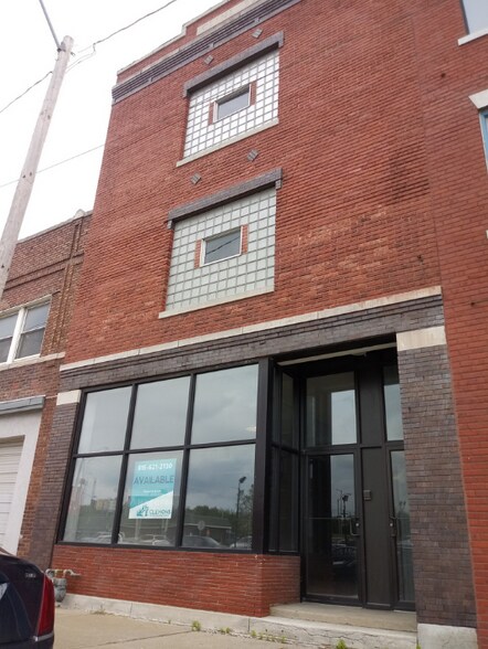 More Photos Of 1921 E Truman Rd, Kansas City General Retail For Lease