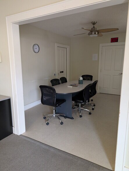 More Photos Of 2586 12th Pl SE, Salem Medical For Sale