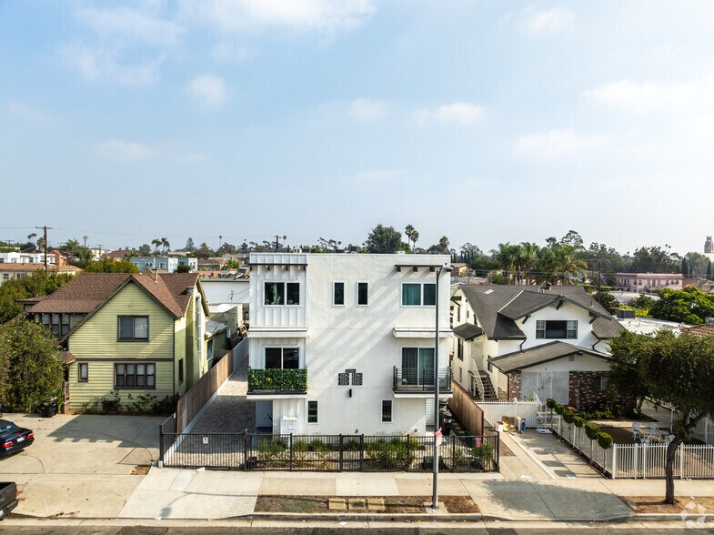 More Photos Of 2234 Crenshaw Blvd, Los Angeles Apartments For Sale